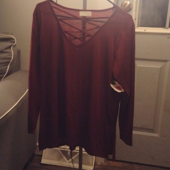 Women's Bobbie &brooks plus size 1X Lace Up Neckline Tunic Top - Picture 2 of 7